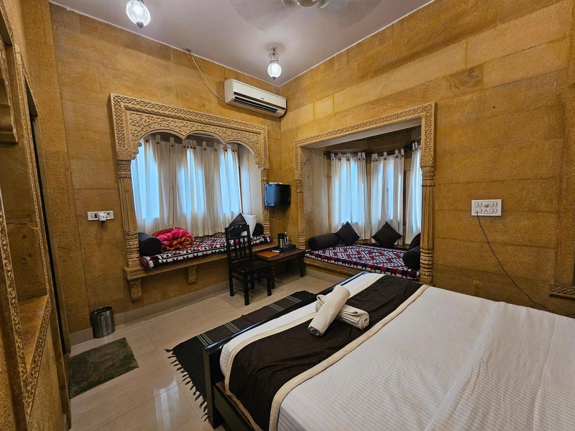 ג'איסלמר Hotel Royal Haveli מראה חיצוני תמונה